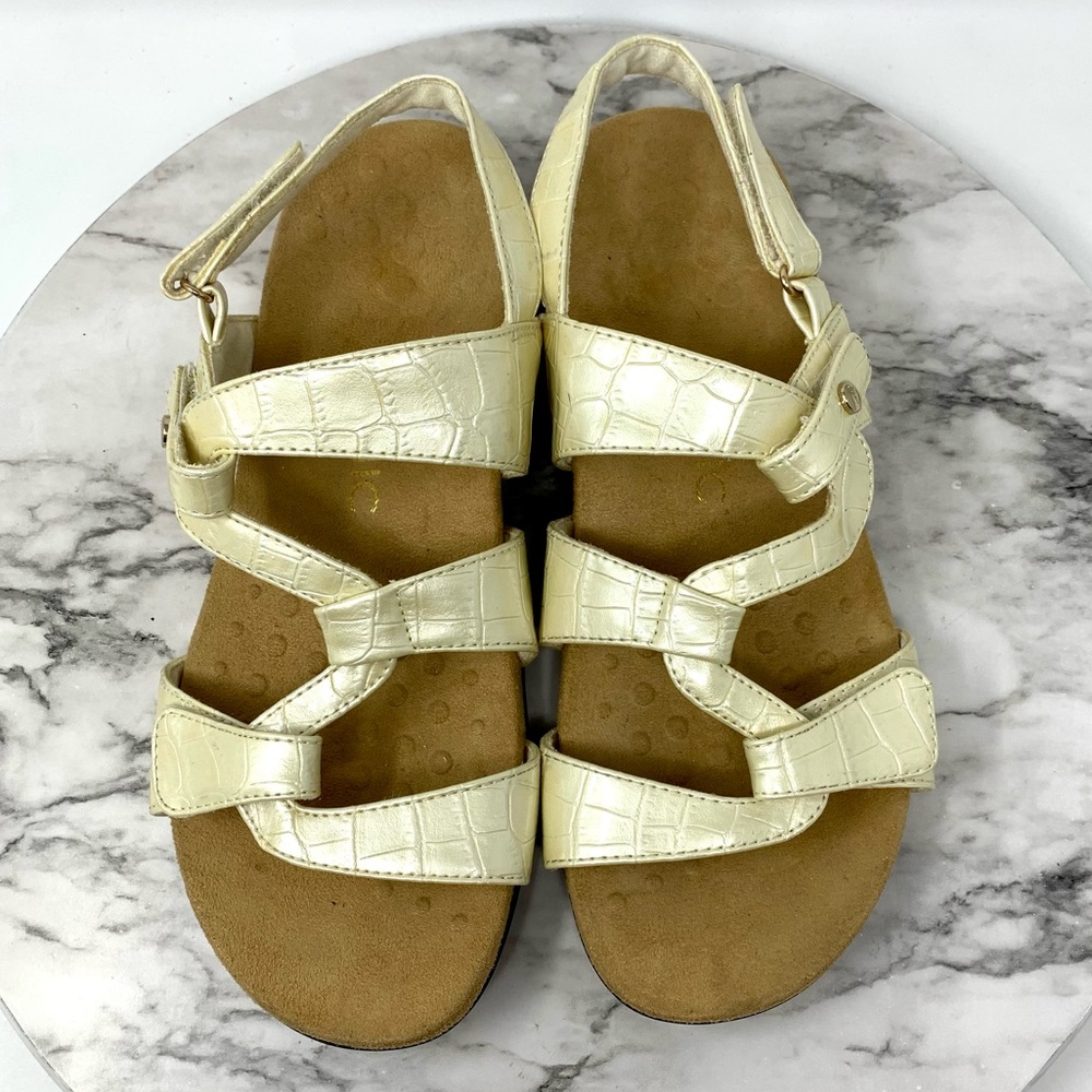 Vionic Paros Pearl Cream Patent Adjustable Comfort Sandals 8 Resortwear Coastal - Picture 12 of 14